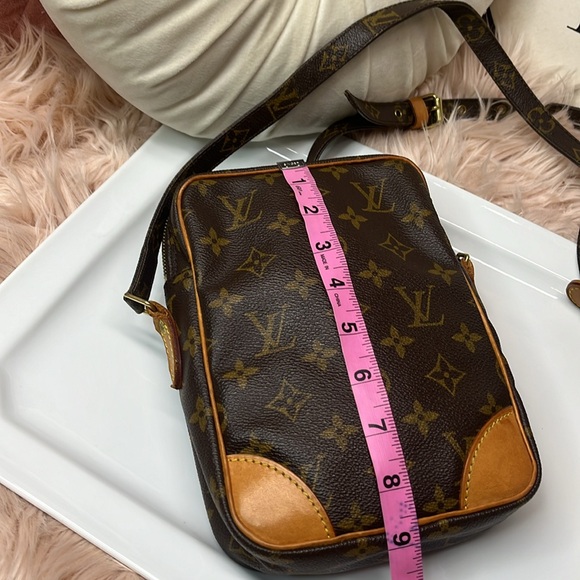 LOUIS VUITTON Danube shoulder crossbody bag Monogram - Picture 6 of 10